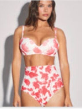 TA3 Bombshell Bikini Top in Thorny Rose